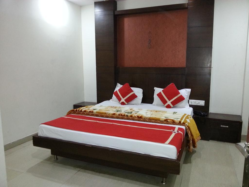 Hotel Shivam International - A Well Hygiene Property All Staff Vaccinated " Nuova Delhi Esterno foto